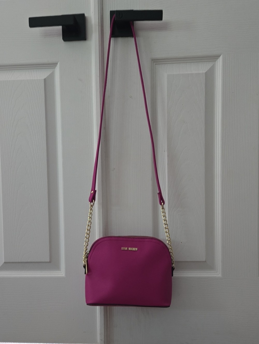 Steve Madden Magenta Crossbody Bag with Gold Chain